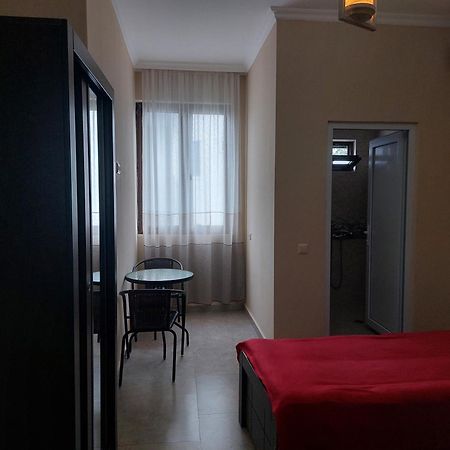 Sunny House Kobuleti Quarto foto